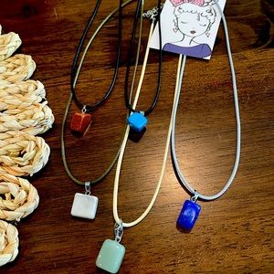 Necklace with earth tone rocks